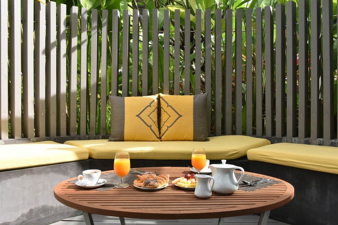 Imagen de los exteriores del Hotel Destination Phuket Karon Beach Resort. Foto 12