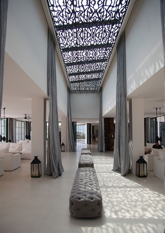 Imagen de los interiores del Hotel Destino Five Ibiza. Foto 11