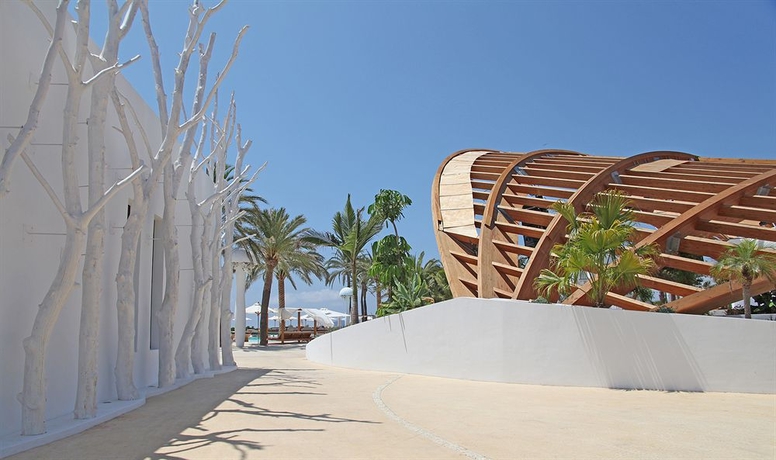 Imagen de los exteriores del Hotel Destino Five Ibiza. Foto 8