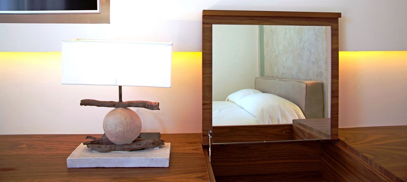 Imagen de la habitación del Hotel Destino Five Ibiza. Foto 4