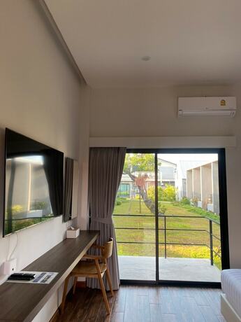 Imagen general del Hotel Destino Surin. Foto 13