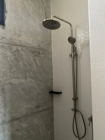 Imagen general del Hotel Destino Surin. Foto 14