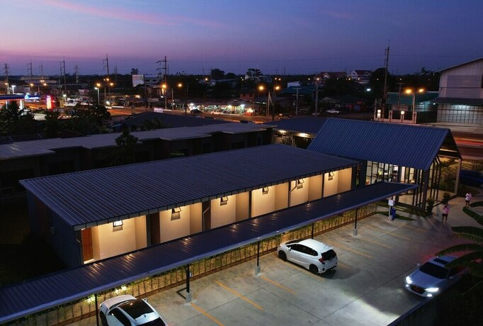 Imagen general del Hotel Destino Surin. Foto 15