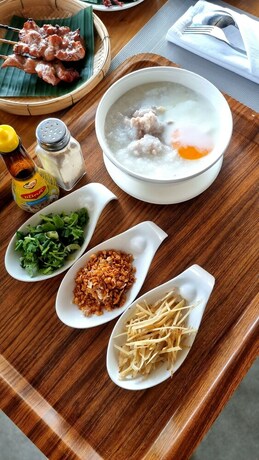 Imagen general del Hotel Destino Surin. Foto 16