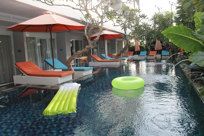 Imagen de la piscina del Hotel Destiny Boutique. Foto 10