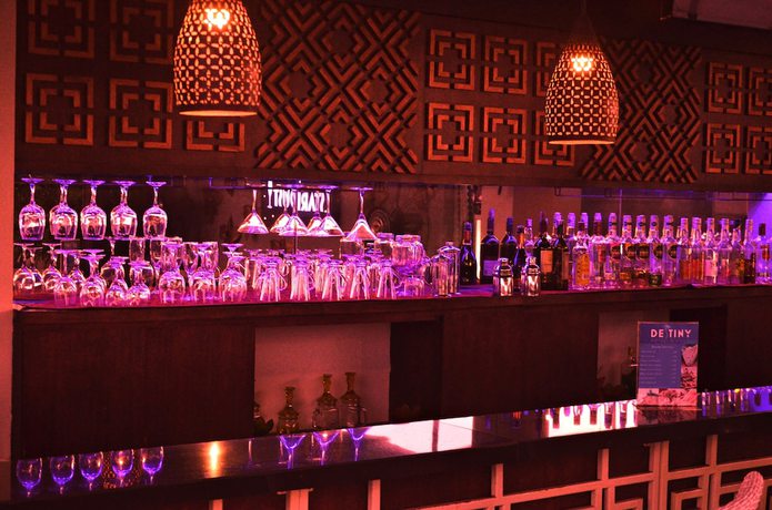 Imagen del bar/restaurante del Hotel Destiny Boutique. Foto 2