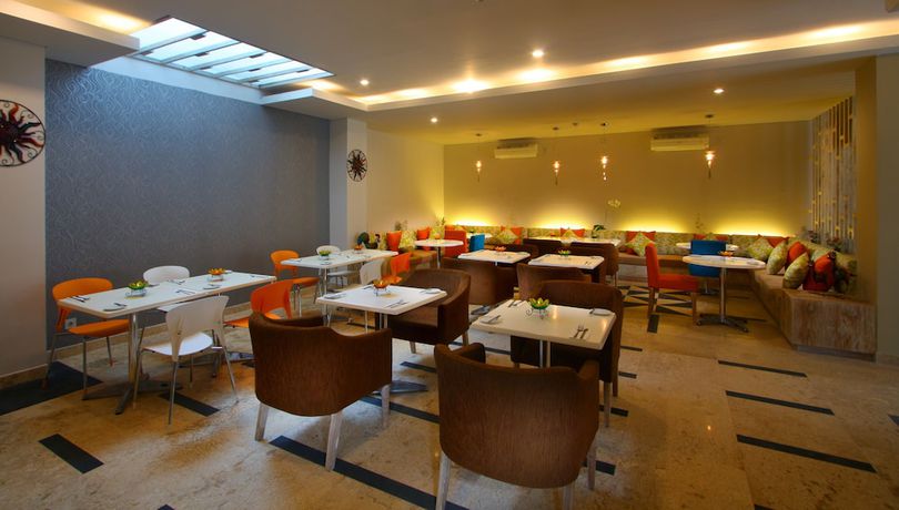 Imagen del bar/restaurante del Hotel Destiny Boutique. Foto 3