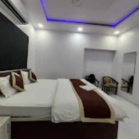 Imagen de la habitación del Hotel Destiny. Foto 12