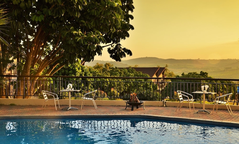 Imagen de la piscina del Hotel Destiny Lodge White River. Foto 16