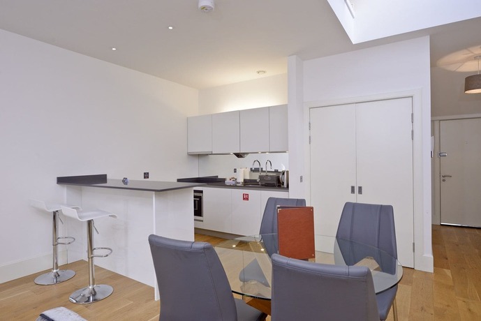 Imagen de la habitación del Hotel Destiny Scotland - St. Andrew Square Apartments. Foto 7