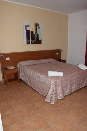 Imagen de la habitación del Hotel Desusino Residence. Foto 6