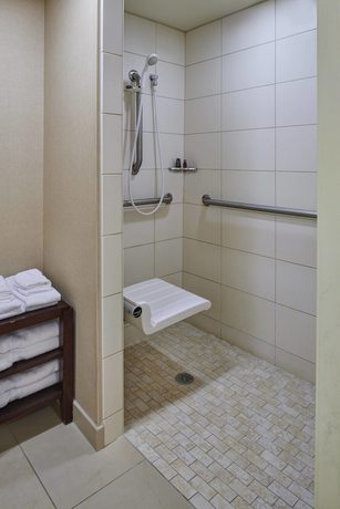 Imagen de la habitación del Hotel Detroit Marriott Livonia. Foto 5