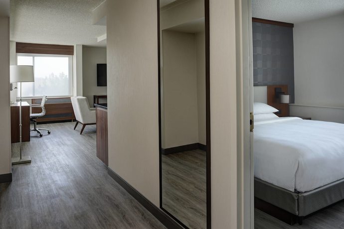 Imagen de la habitación del Hotel Detroit Marriott Southfield. Foto 8