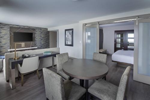 Imagen de la habitación del Hotel Detroit Marriott Troy. Foto 20