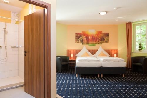 Imagen de la habitación del Hotel Deutscher Hof, Babenhausen. Foto 10