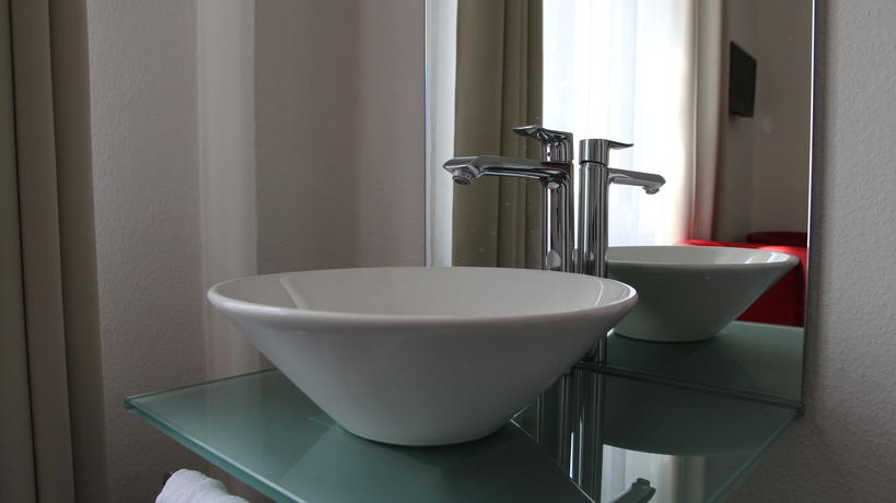 Imagen de la habitación del Hotel Deutscher Kaiser, Baden Baden. Foto 3