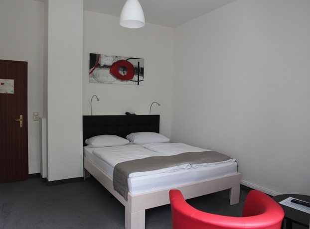 Imagen de la habitación del Hotel Deutscher Kaiser, Baden Baden. Foto 5