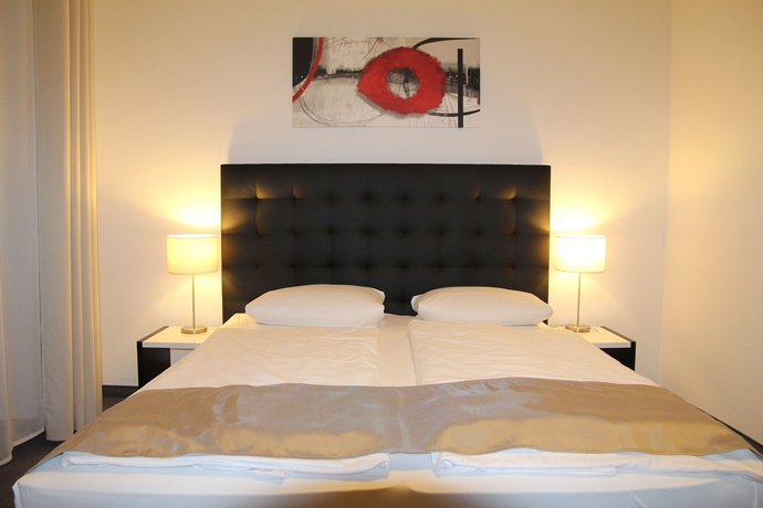 Imagen de la habitación del Hotel Deutscher Kaiser, Baden Baden. Foto 6