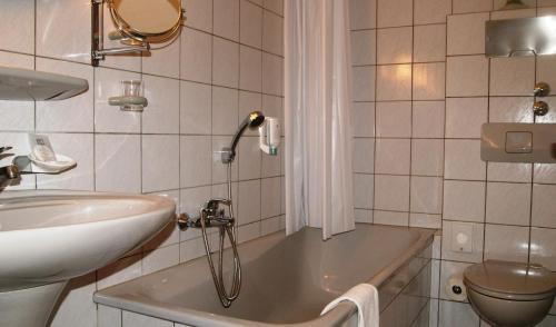 Imagen de la habitación del Hotel Deutsches Haus, Blomberg. Foto 6