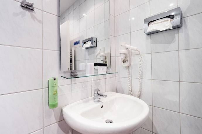 Imagen de la habitación del Hotel Deutsches Haus, Bonn. Foto 10