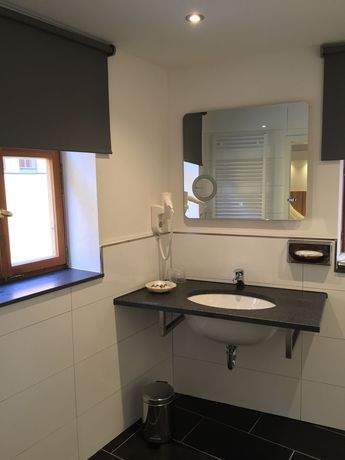 Imagen de los interiores del Hotel Deutsches Haus, Dinkelsbuhl. Foto 16