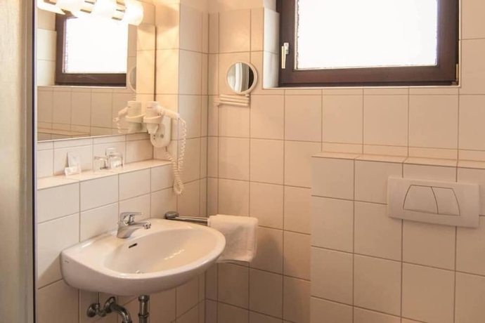 Imagen de la habitación del Hotel Deutsches Haus Neugraben. Foto 19