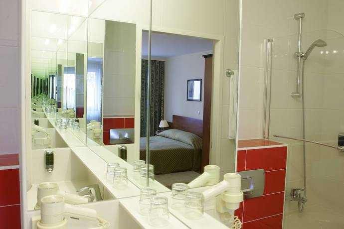 Imagen de la habitación del Hotel Deutschmeister. Foto 17