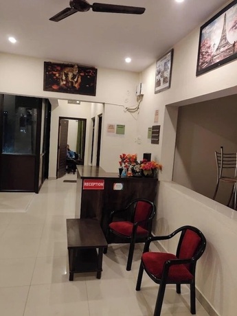 Imagen de los interiores del Hotel Dev Darshan and Restaurant. Foto 16
