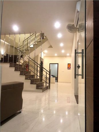 Imagen de los interiores del Hotel Dev Ganga. Foto 20