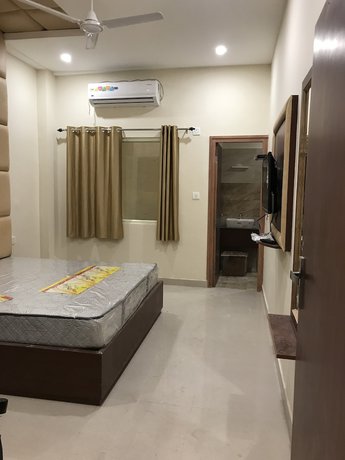 Imagen de la habitación del Hotel Dev Ganga. Foto 4