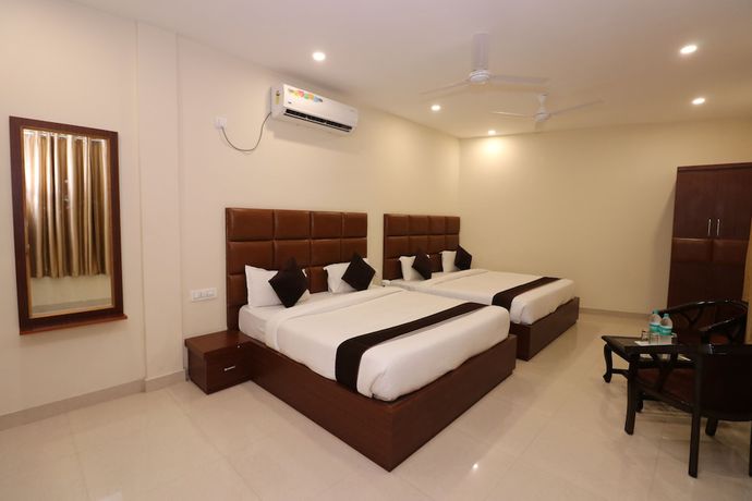 Imagen de la habitación del Hotel Dev Ganga. Foto 12