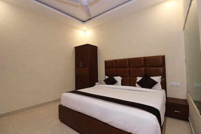 Imagen de la habitación del Hotel Dev Ganga. Foto 14