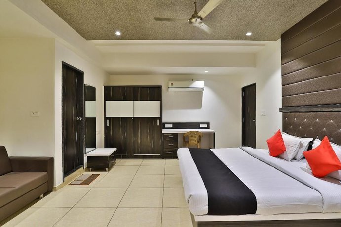 Imagen de la habitación del Hotel Dev Motel and Banquet. Foto 4