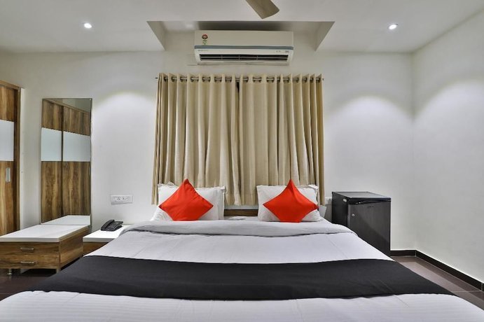 Imagen de la habitación del Hotel Dev Motel and Banquet. Foto 11