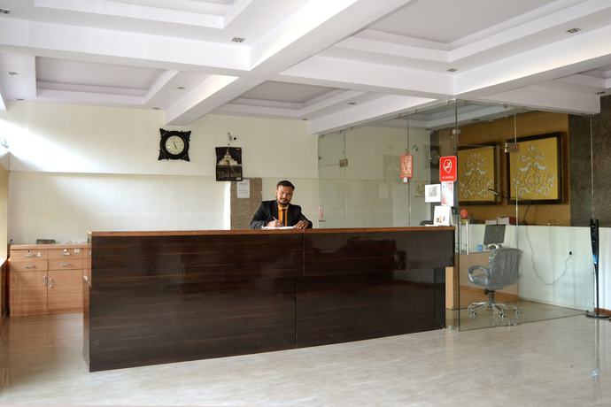 Imagen de los interiores del Hotel Dev Residency, Mount Abu. Foto 18