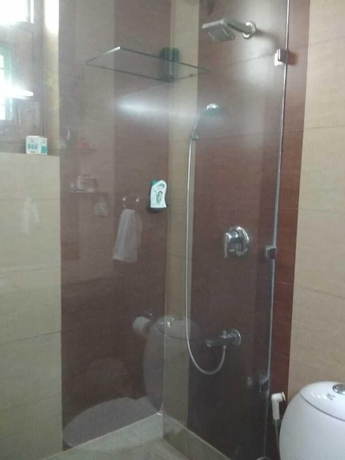 Imagen de la habitación del Hotel Dev Vatika Home Stay. Foto 15