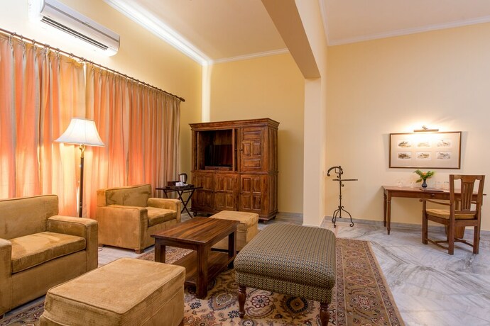 Imagen de la habitación del Hotel Dev Vilas. Foto 20
