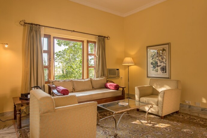 Imagen de la habitación del Hotel Dev Vilas. Foto 26