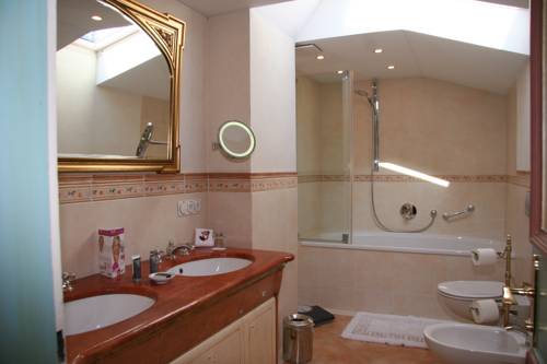Imagen de la habitación del Hotel Deva Alpenhof. Foto 7