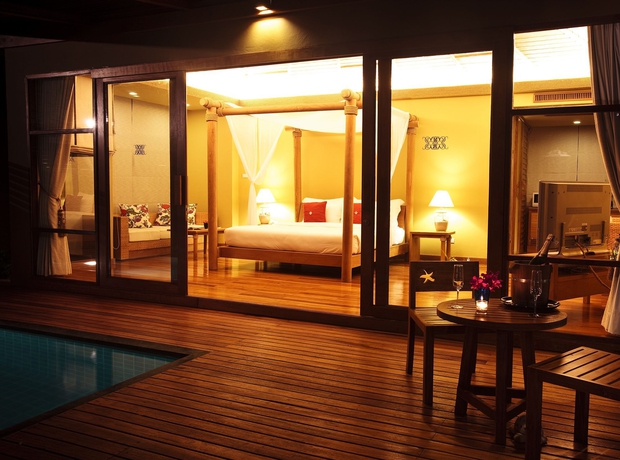 Imagen de los exteriores del Hotel Deva Beach Resort Samui. Foto 10