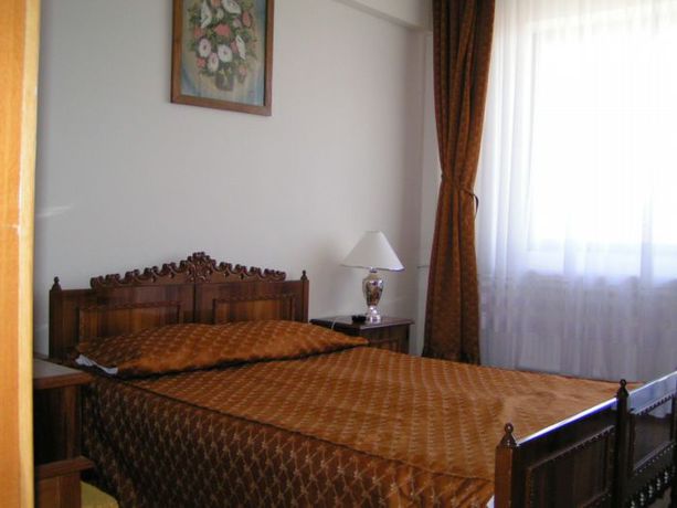 Imagen de la habitación del Hotel Deva. Foto 7