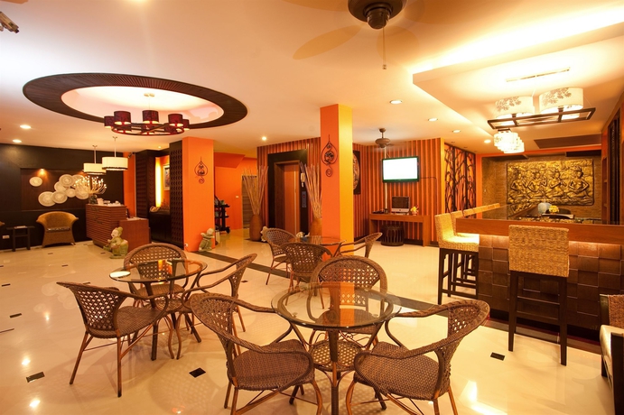 Imagen del bar/restaurante del Hotel Deva Suites Patong. Foto 3