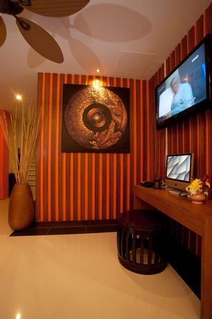Imagen de los interiores del Hotel Deva Suites Patong. Foto 11
