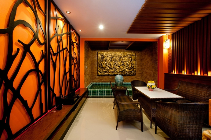 Imagen de los interiores del Hotel Deva Suites Patong. Foto 12