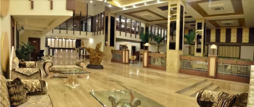 Imagen de los interiores del Hotel Devashish. Foto 11
