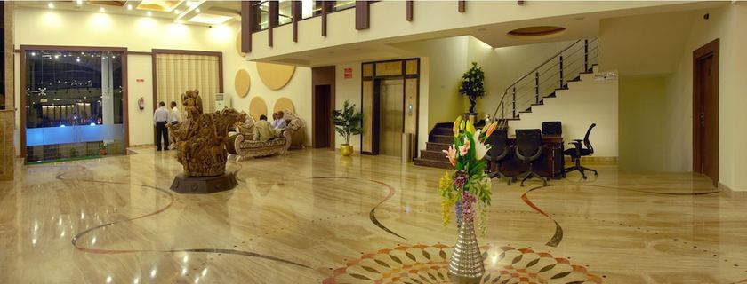 Imagen de los interiores del Hotel Devashish. Foto 12