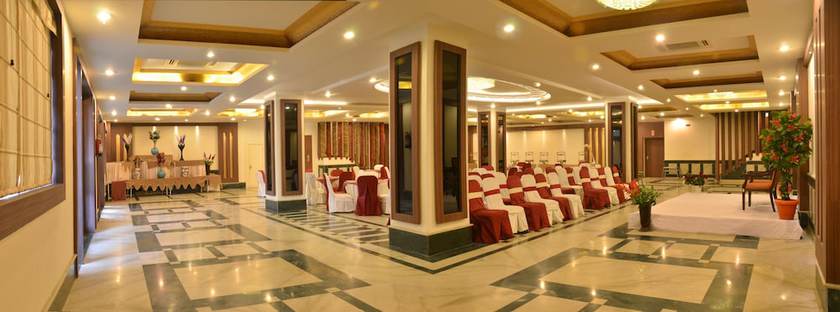 Imagen de los interiores del Hotel Devashish. Foto 14