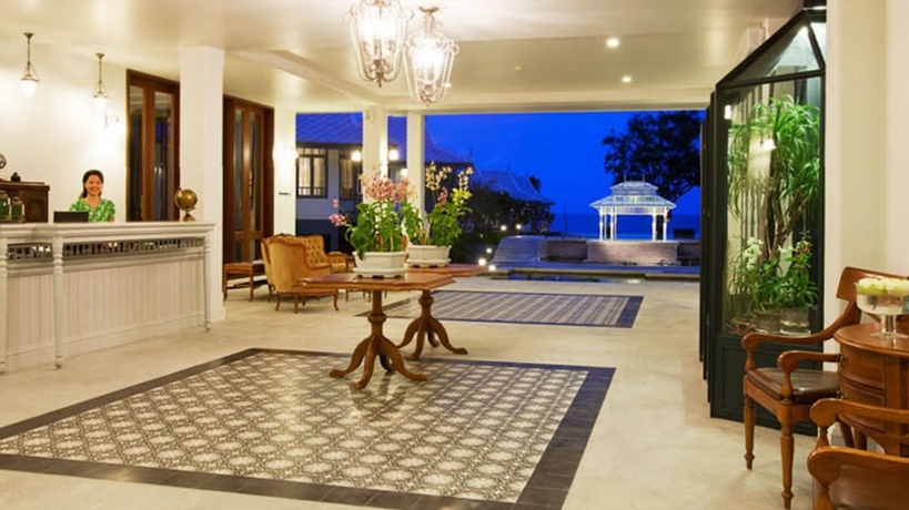 Imagen de los interiores del Hotel Devasom Hua Hin Resort. Foto 19