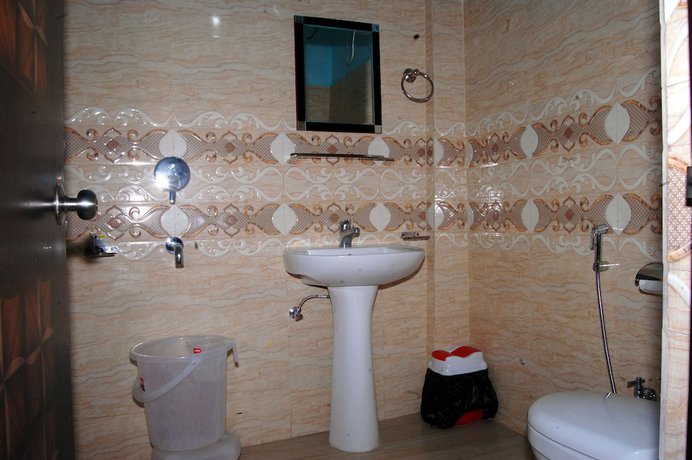 Imagen de la habitación del Hotel Devbhoomi Inn. Foto 15