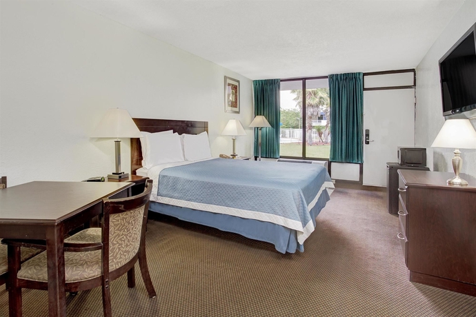 Imagen de la habitación del Hotel Developer Inn Maingate, a Baymont by Wyndham. Foto 3